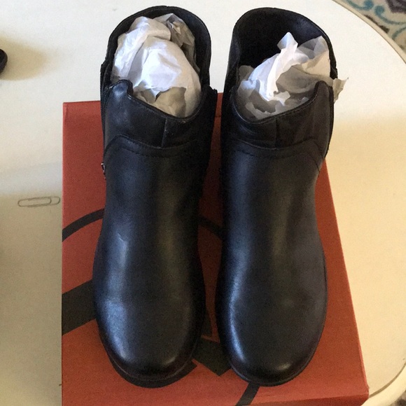NWT Black Ankle Boots - Picture 4 of 7